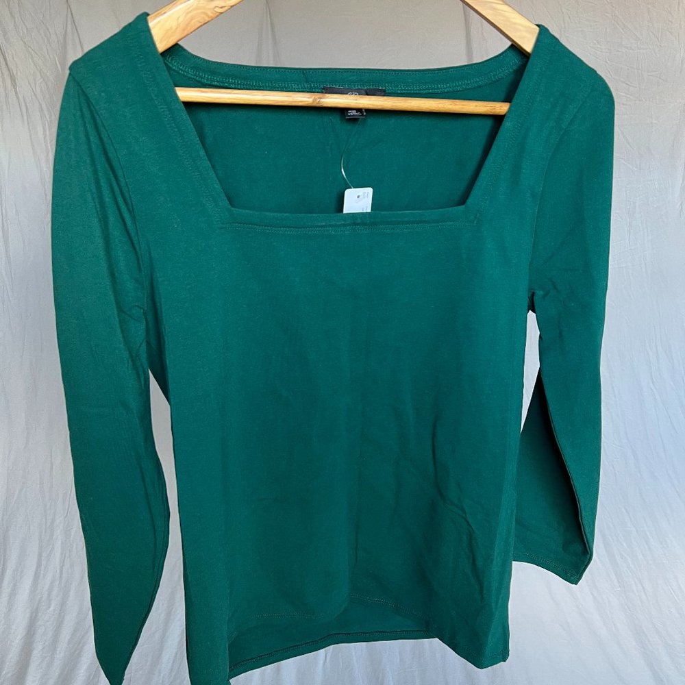 NWT — Pretty, comfy emerald green square-neck fitted t-shirt, J Crew medium